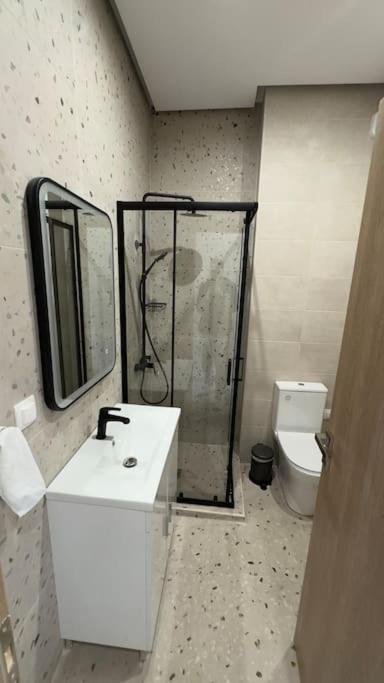 New Center Apartment Near Metro Athene Buitenkant foto