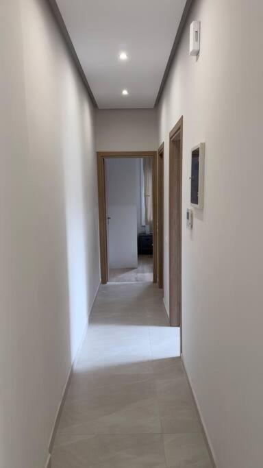 New Center Apartment Near Metro Athene Buitenkant foto