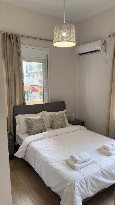 New Center Apartment Near Metro Athene Buitenkant foto
