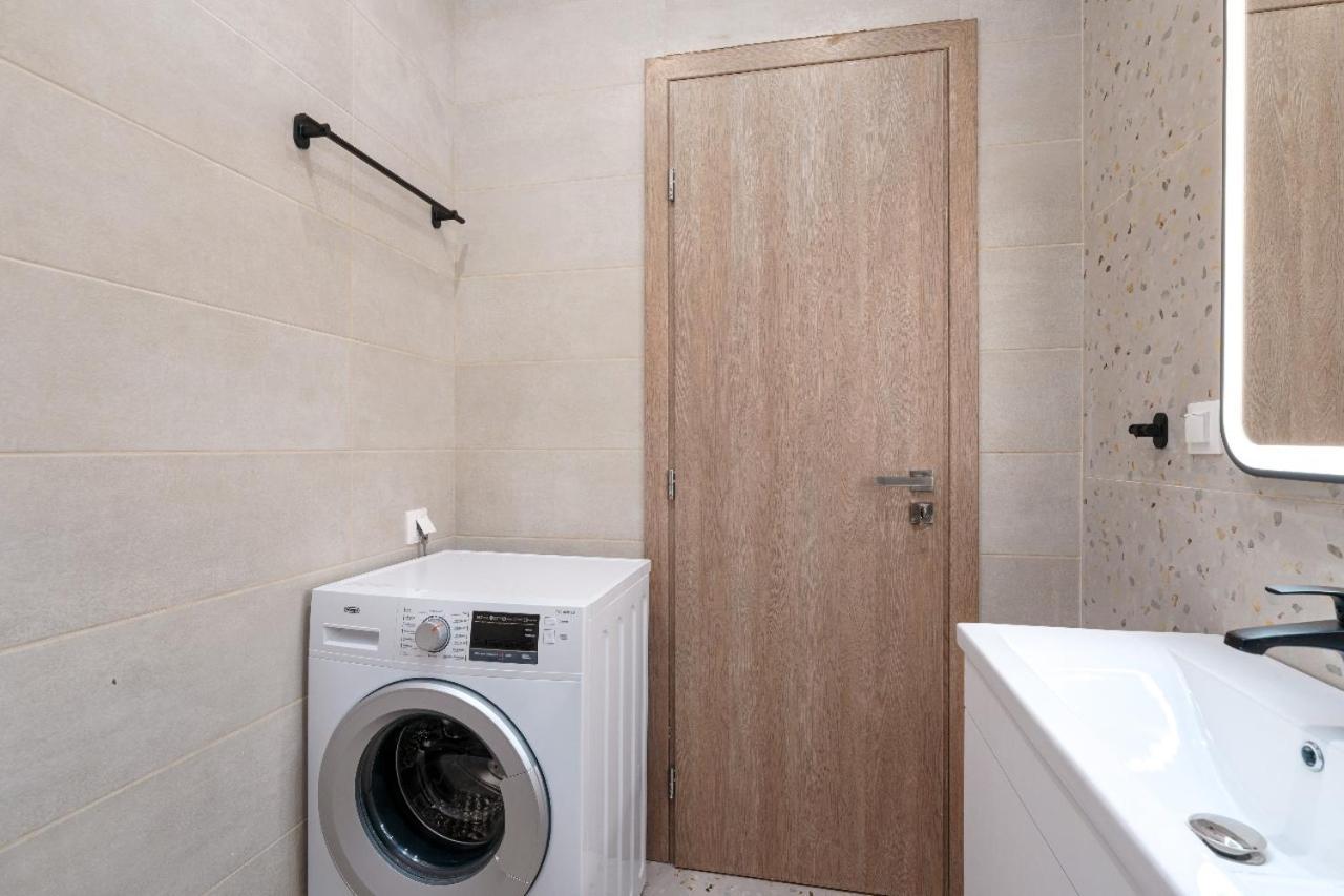 New Center Apartment Near Metro Athene Buitenkant foto