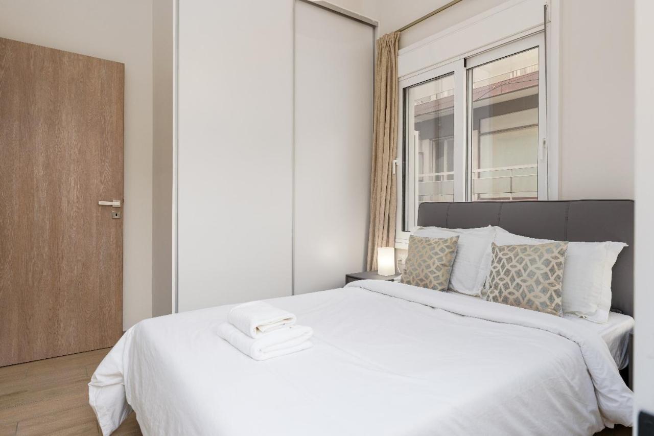 New Center Apartment Near Metro Athene Buitenkant foto