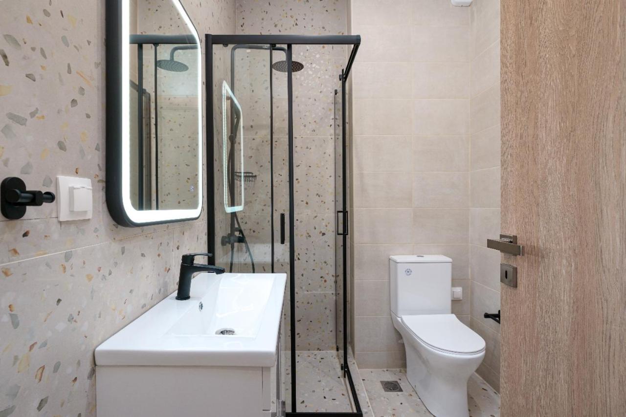 New Center Apartment Near Metro Athene Buitenkant foto